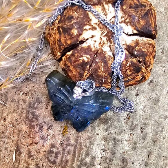 Nature Labradorite Flashy Butterfly Pendant Necklace - Picture 5 of 10